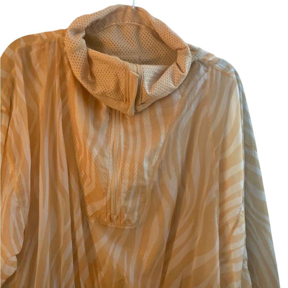 Free People Movement Tan Zebra Print Dolman Sleeve Pullover Windbreak - Picture 4 of 11